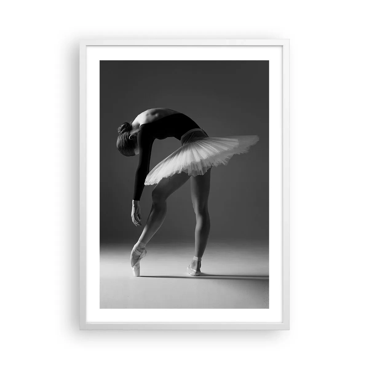 Plakat i hvid ramme - Bella balerina - 50x70 cm