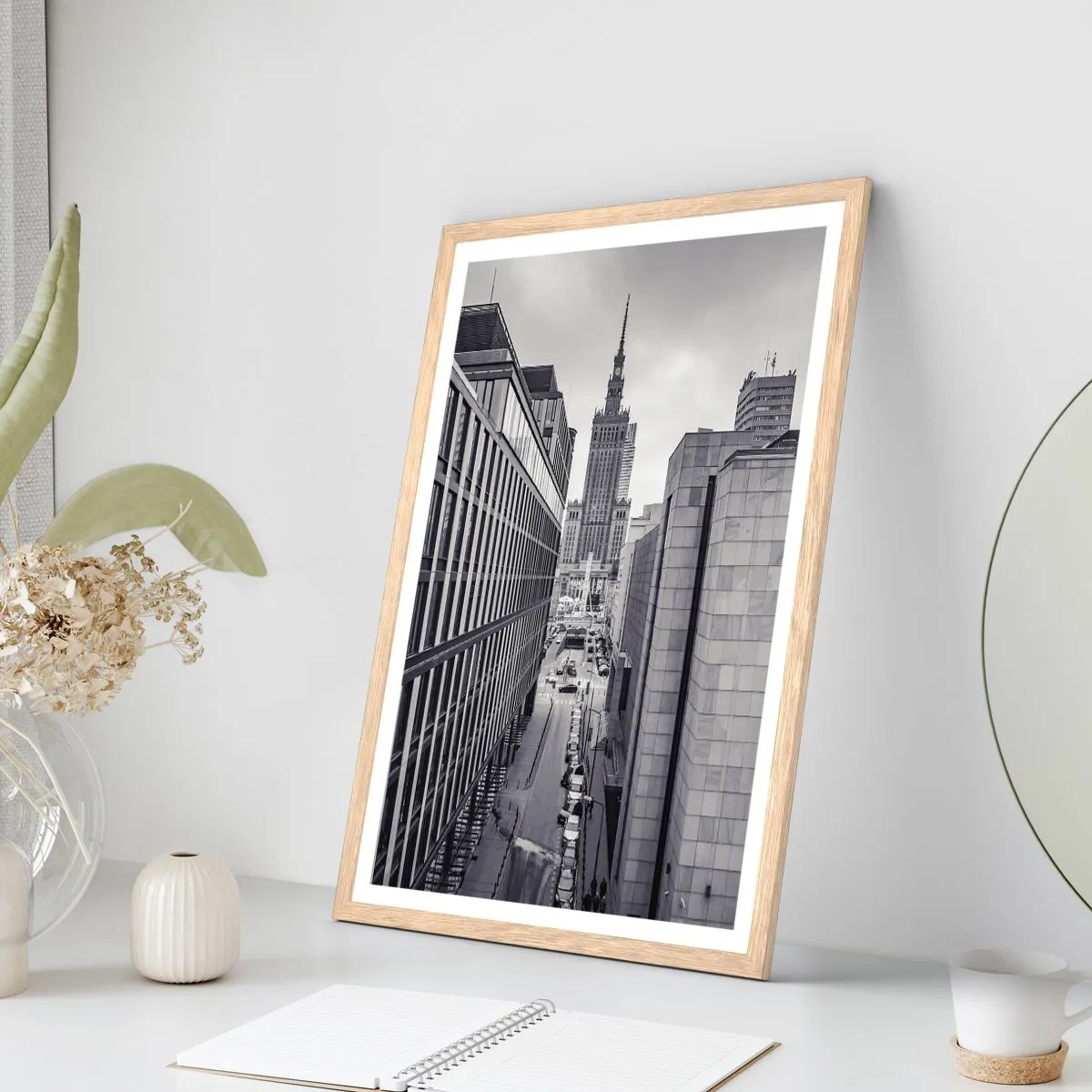 Plakat i ramme af lyst egetræ - Warszawa dalen - 70x100 cm