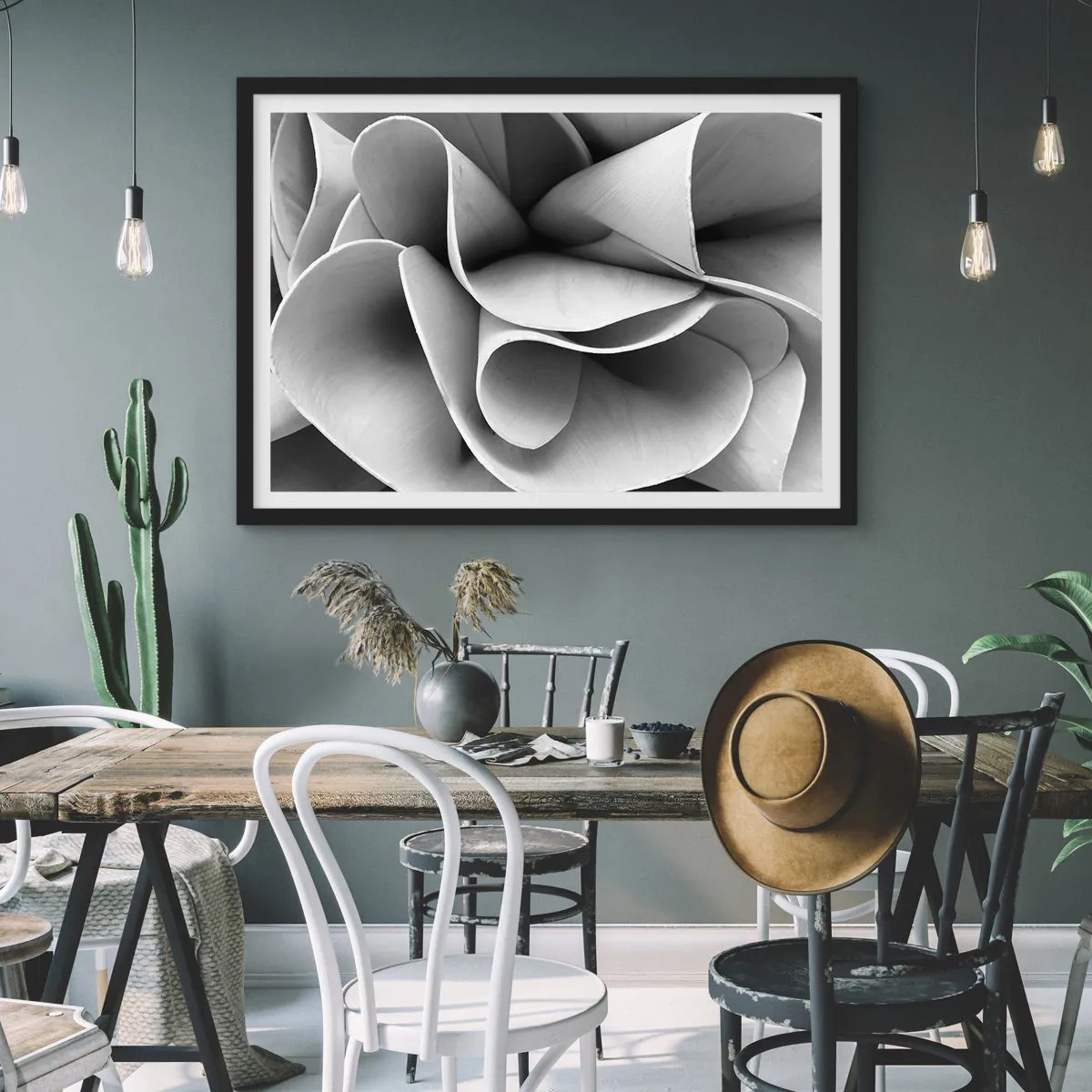 Plakat i sort ramme - Hvad der sker i rummet - 70x50 cm