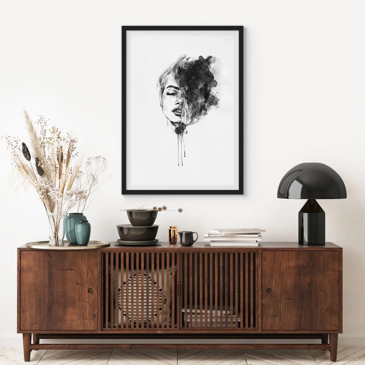 Plakat i sort ramme - Portræt af en kvinde i sort-hvid akvarel - 50x70cm - Hvad piger drømmer om - Moderne vægdekoration til stue og soveværelse ARTTOR