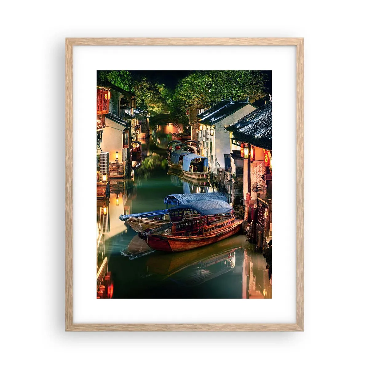 Plakat i ramme af lyst egetræ - En aften på en kinesisk gade - 40x50 cm