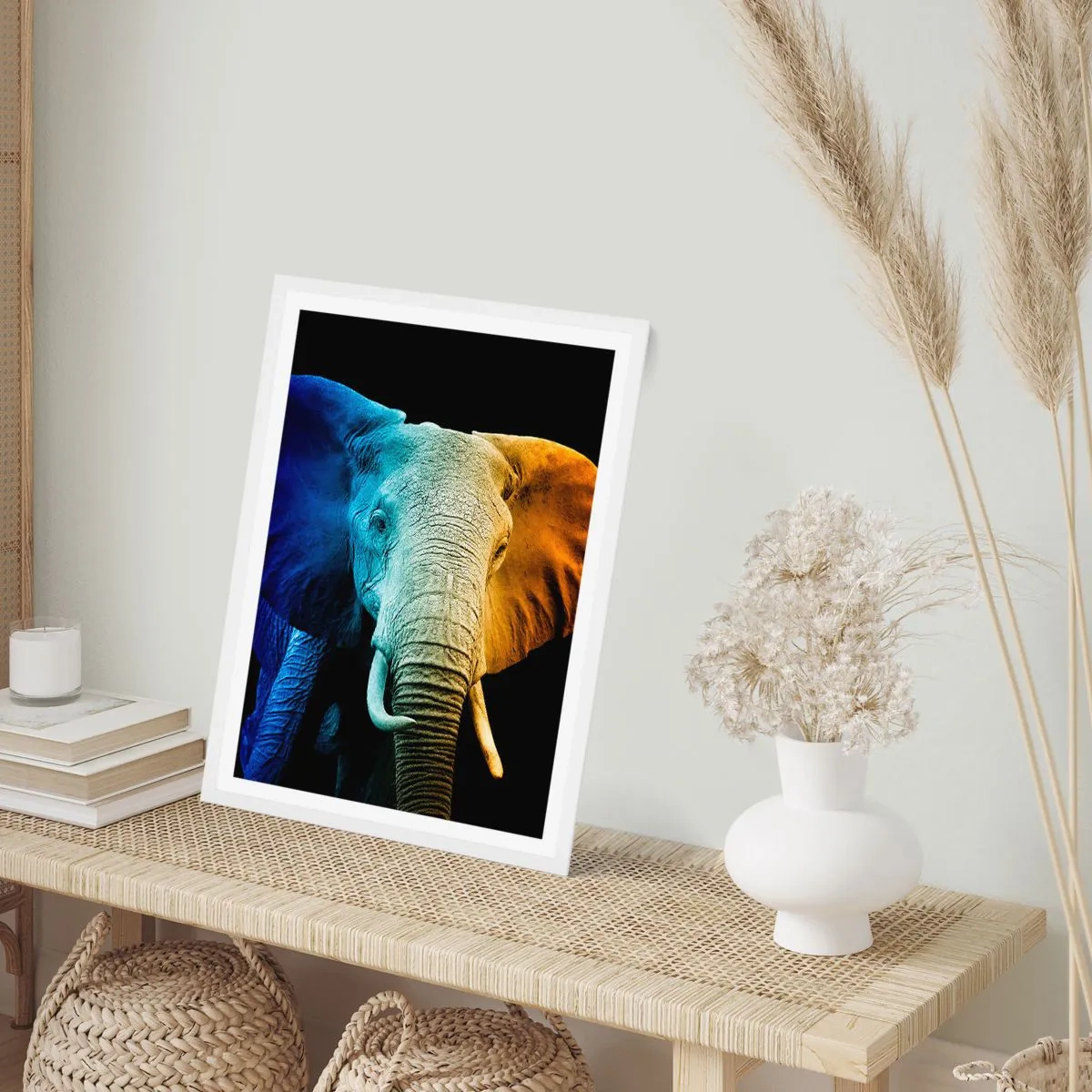 Plakat i hvid ramme - Excentrisk, ikke underlig - 70x100 cm