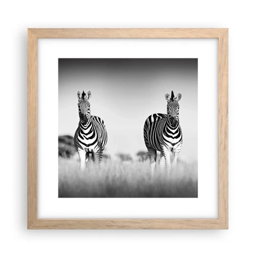 Plakat i ramme af lyst egetræ - Og alligevel er verden sort og hvid - 30x30 cm