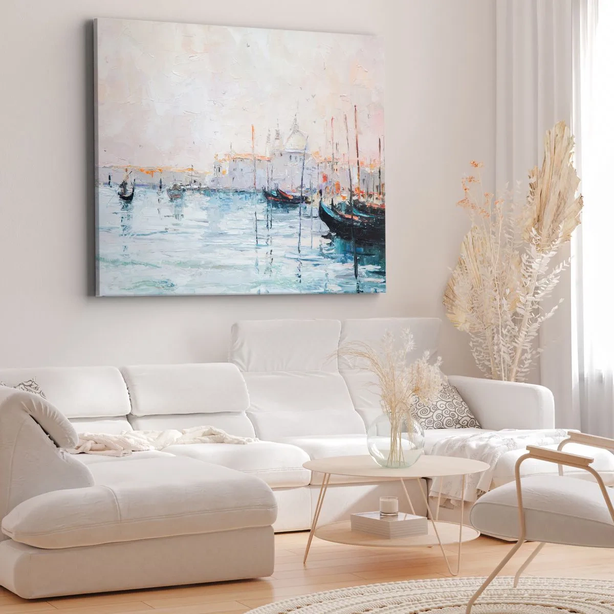 Lærredstryk - Billede på lærred - Malerisk udsigt over kanalerne med pastelfarvede både - 70x50cm - Bag vandet, bag tågen, bag tågen - Moderne vægdekoration til stue og soveværelse ARTTOR