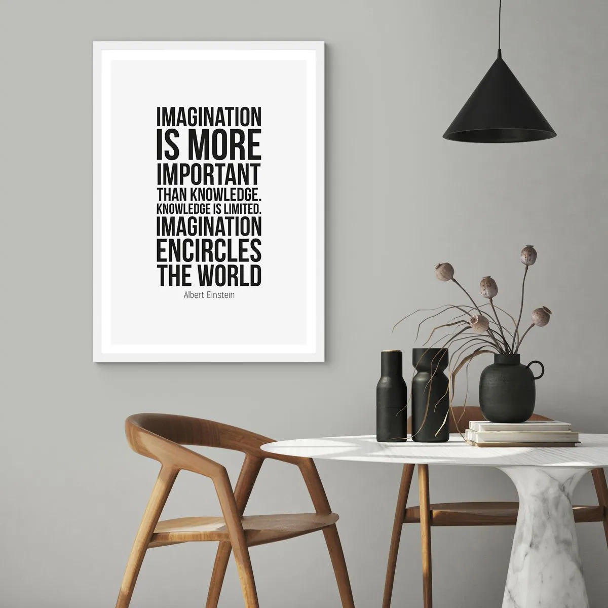 Plakat i hvid ramme - Einstein om fantasiens kraft - 50x70 cm