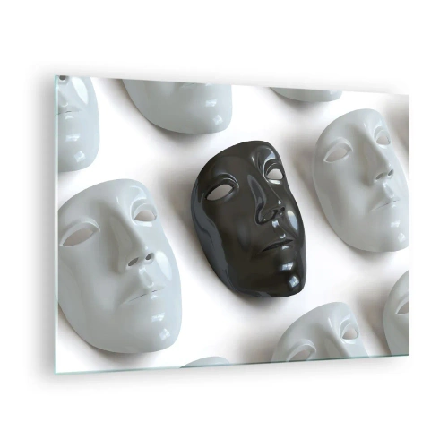 Billede på glas - En sort-hvid maske mod en baggrund af hvide masker på en lys baggrund - 70x50cm - Hvordan skiller man sig ud? - Moderne vægdekoration til stue og soveværelse ARTTOR