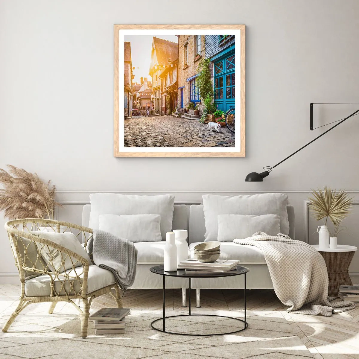 Plakat i ramme af lyst egetræ - Byens hvide spøgelse - 30x30 cm