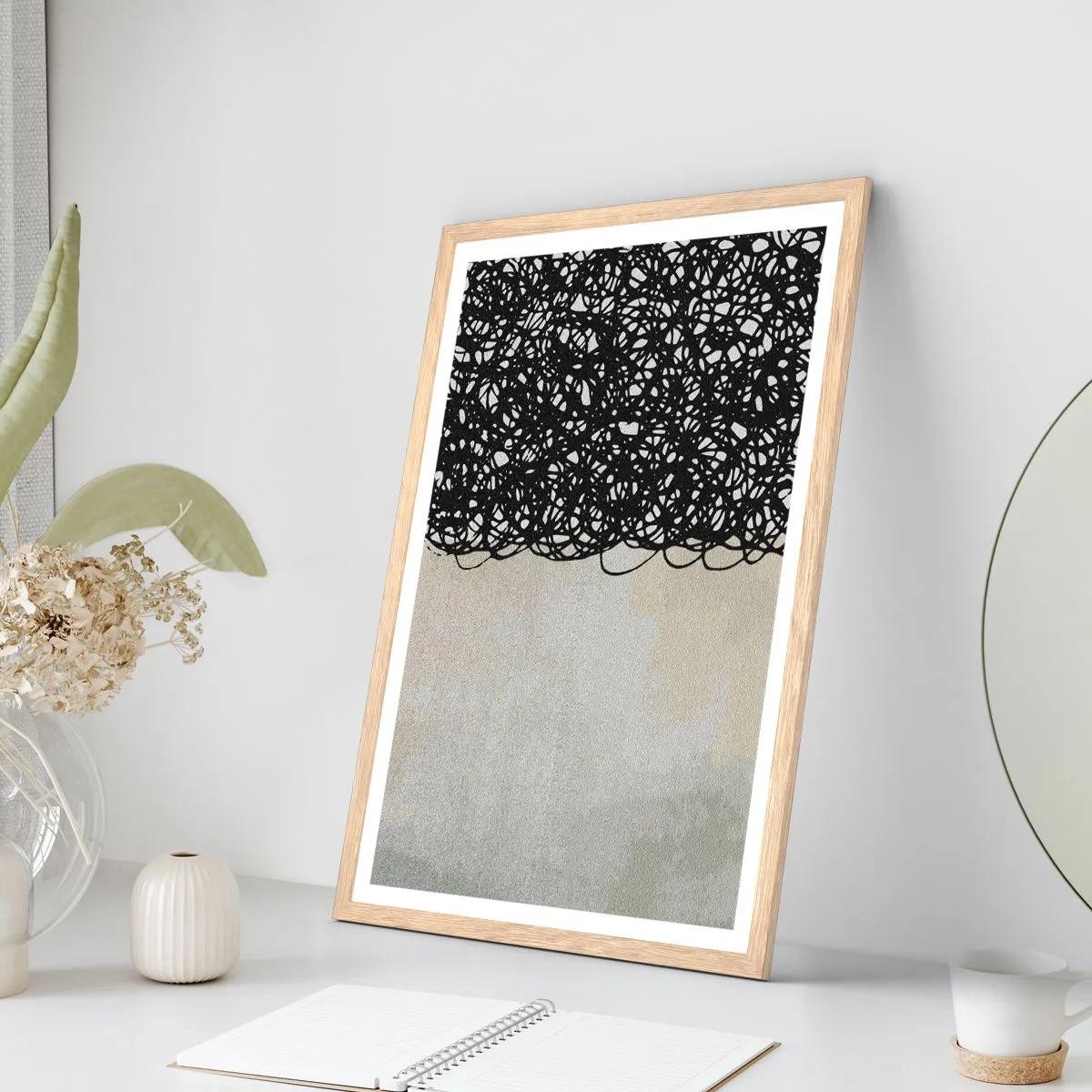 Plakat i ramme af lyst egetræ - En hvirvlende abstraktion - 61x91 cm