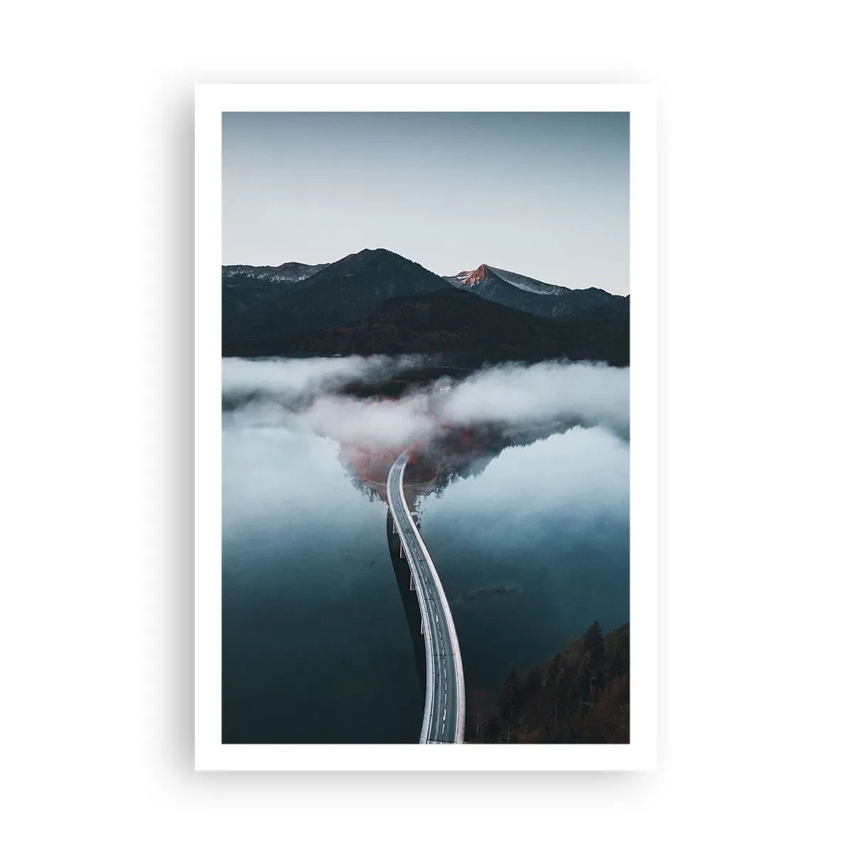 Plakat - Over vand så glat som et spejl - 61x91 cm