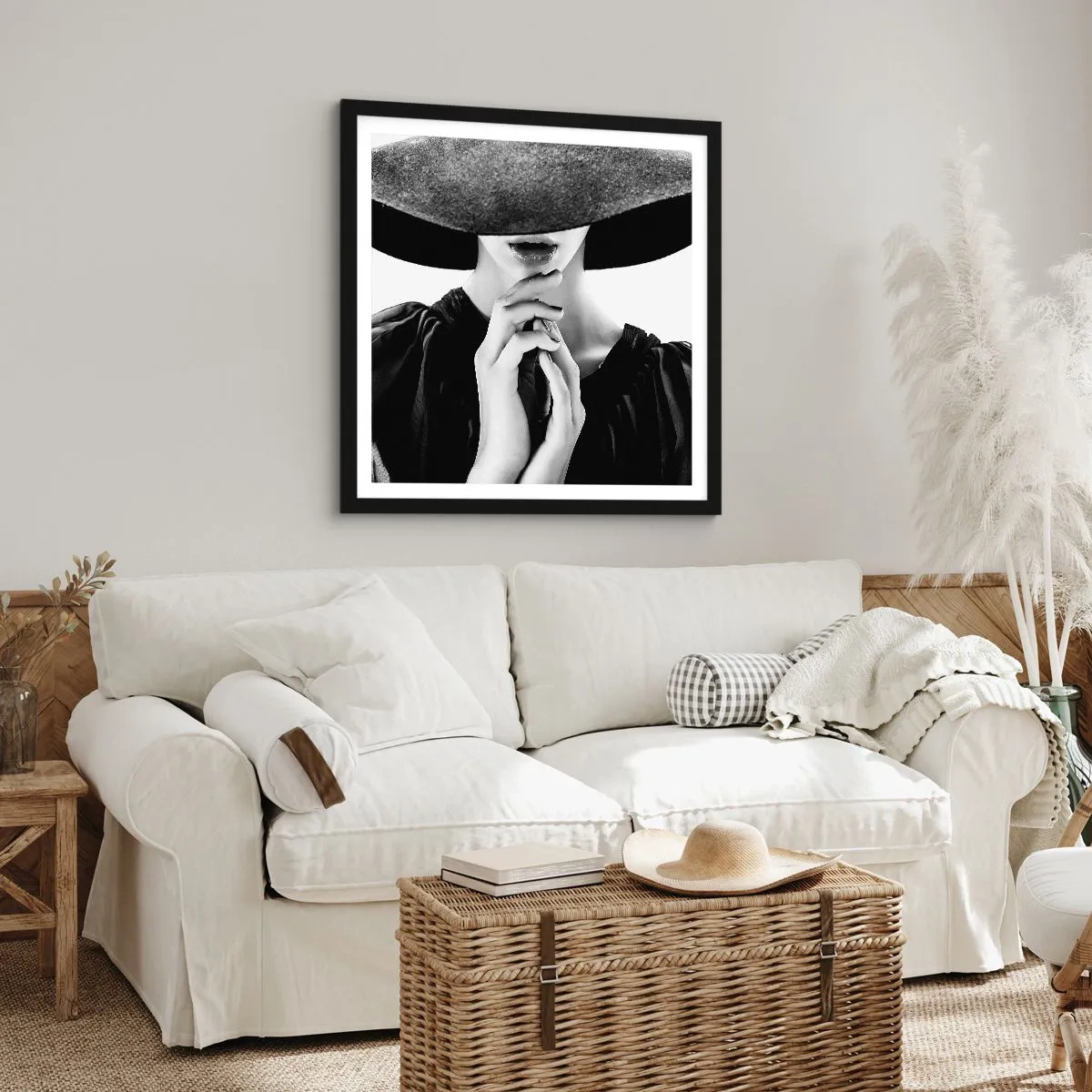 Plakat i sort ramme - Usynlig skønhed - 60x60 cm