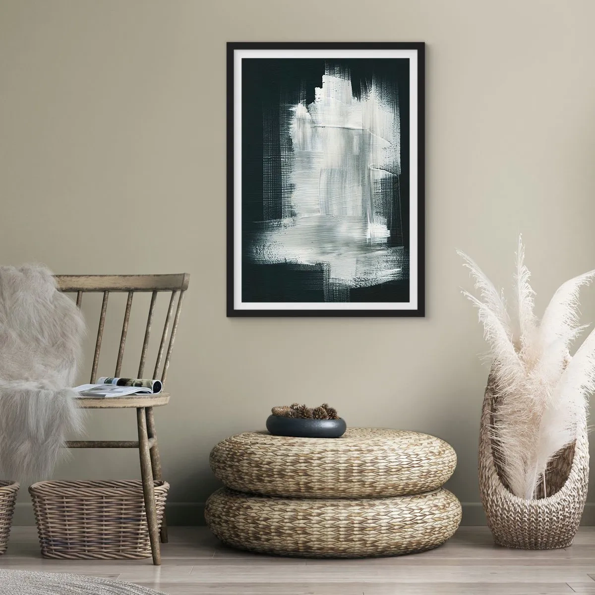 Plakat i sort ramme - Abstrakt komposition i hvid på en mørk baggrund - 50x70cm - Vævet af det lodrette og det vandrette - Moderne vægdekoration til stue og soveværelse ARTTOR