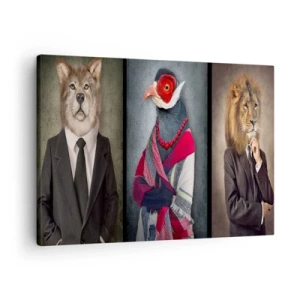 Lærredstryk - Billede på lærred - Stiliserede portrætter af en ulv, en fasan og en løve i elegant tøj - 70x50cm - Hvad laver jeg her?! - Moderne vægdekoration til stue og soveværelse ARTTOR