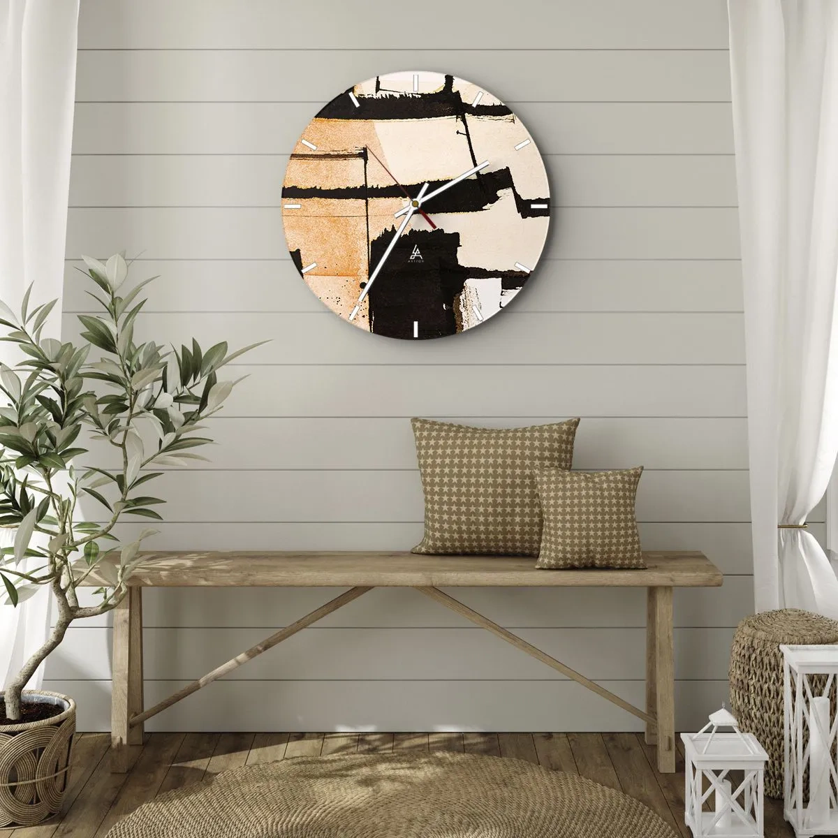 Vægur, Uret - Abstrakt geometrisk komposition i beige og sort - 30x30cm - Og alligevel orden - Moderne vægdekoration til stue, køkken og soveværelse ARTTOR