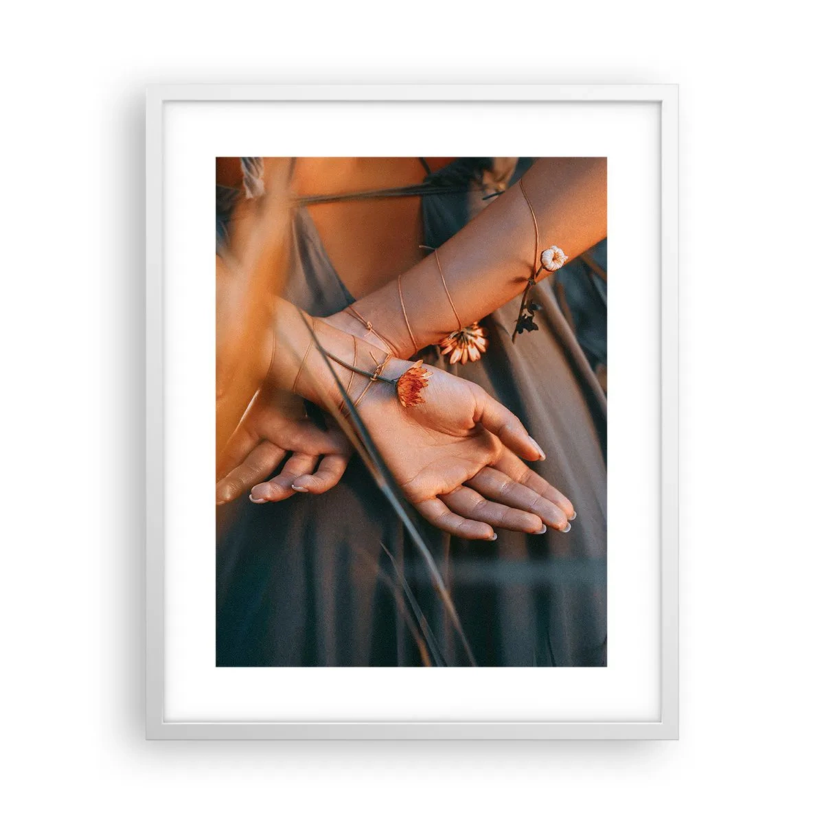 Plakat i hvid ramme - Forbundet med naturen - 40x50 cm