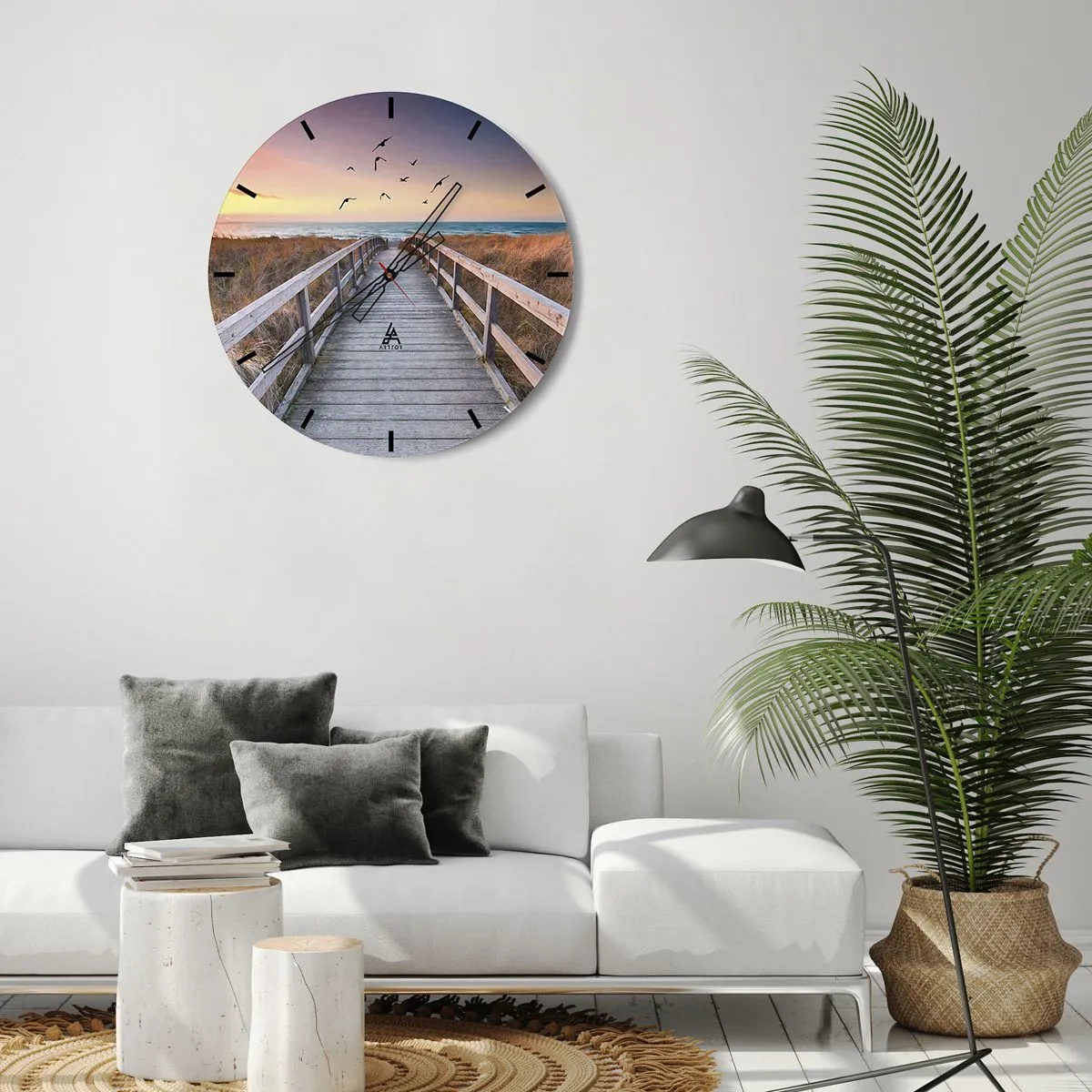 Vægur, Uret - Træbro, der fører til stranden ved solnedgang - 30x30cm - Rummet med højder - Moderne vægdekoration til stue, køkken og soveværelse ARTTOR