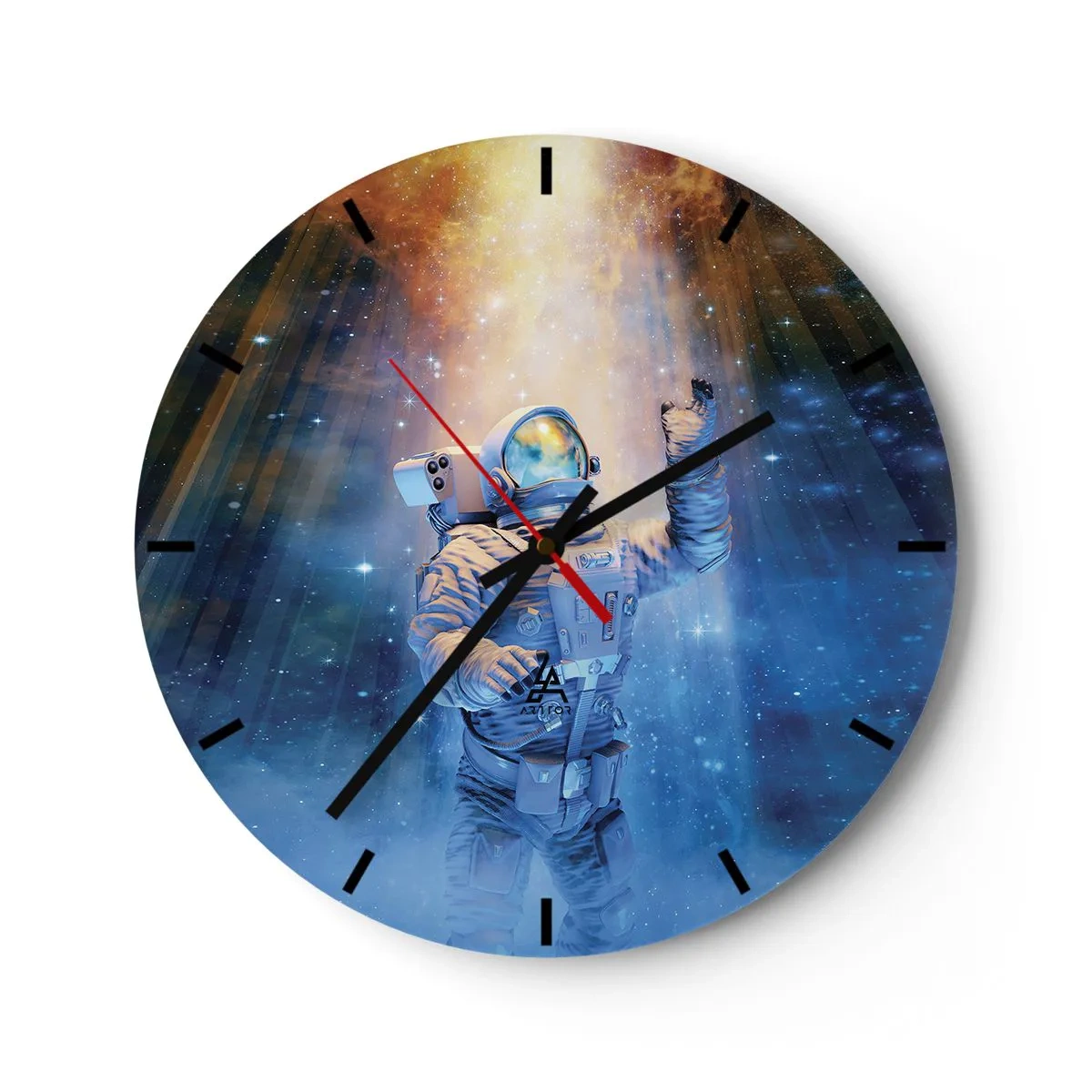 Vægur, Uret - En astronaut, der driver gennem rummet i stjerneskinnet - 30x30cm - Endelig på destinationen - Moderne vægdekoration til stue, køkken og soveværelse ARTTOR