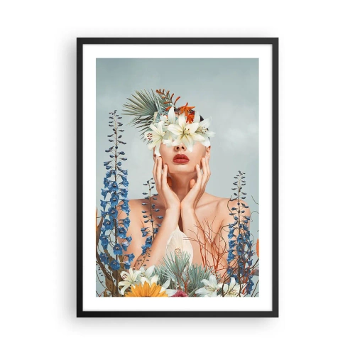 Plakat i sort ramme - En kvinde omgivet af blomster i en surrealistisk komposition - 50x70cm - Kvinde blomst - Moderne vægdekoration til stue og soveværelse ARTTOR