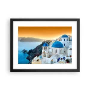 Plakat i sort ramme - Santorini - omfavnet af klipperne - 40x30 cm