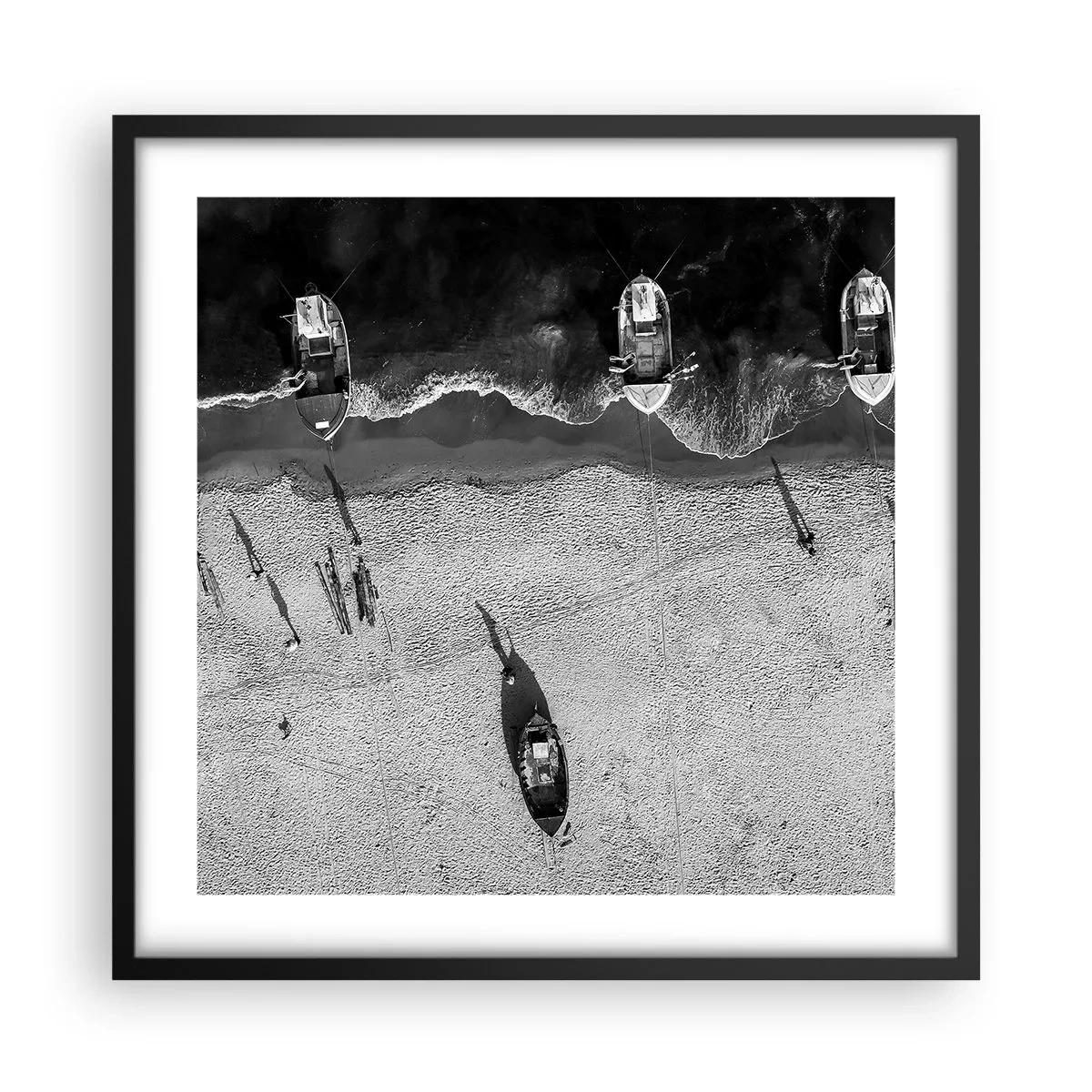 Plakat i sort ramme - Stadig på kysten... - 50x50 cm