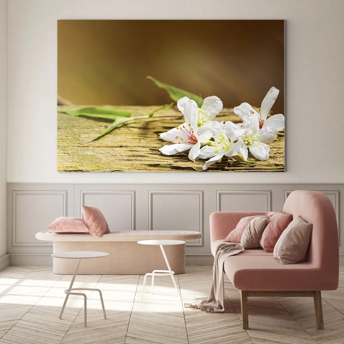 Billede på glas - Hvide blomster på en træbaggrund i varmt lys - 70x50cm - Et uskyldigt løfte - Moderne vægdekoration til stue og soveværelse ARTTOR