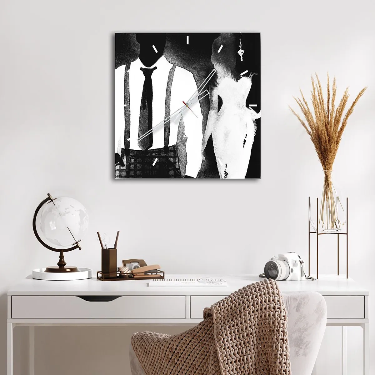 Vægur, Uret - I en noir-atmosfære - 30x30 cm