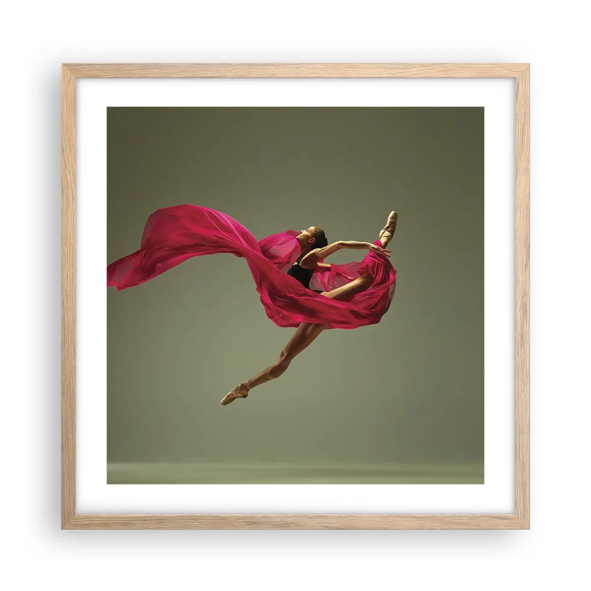 Plakat i ramme af lyst egetræ - Dansende flamme - 50x50 cm