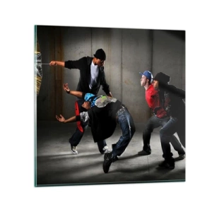 Billede på glas - Danser med vinden på gaden - 70x70 cm