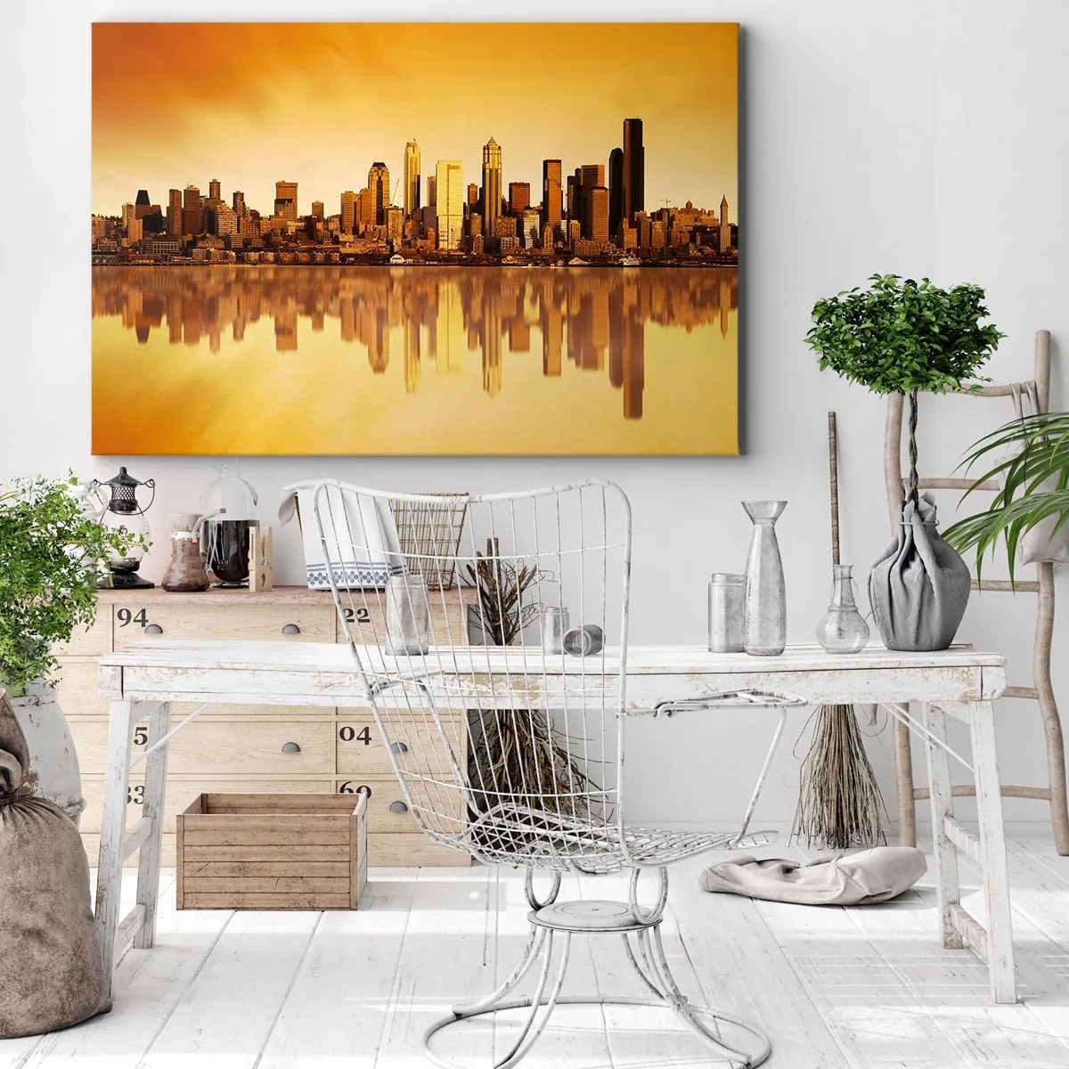 Lærredstryk - Billede på lærred - Bypanorama spejlet i vandet ved solnedgang - 70x50cm - Storbyens stilhed - Moderne vægdekoration til stue og soveværelse ARTTOR