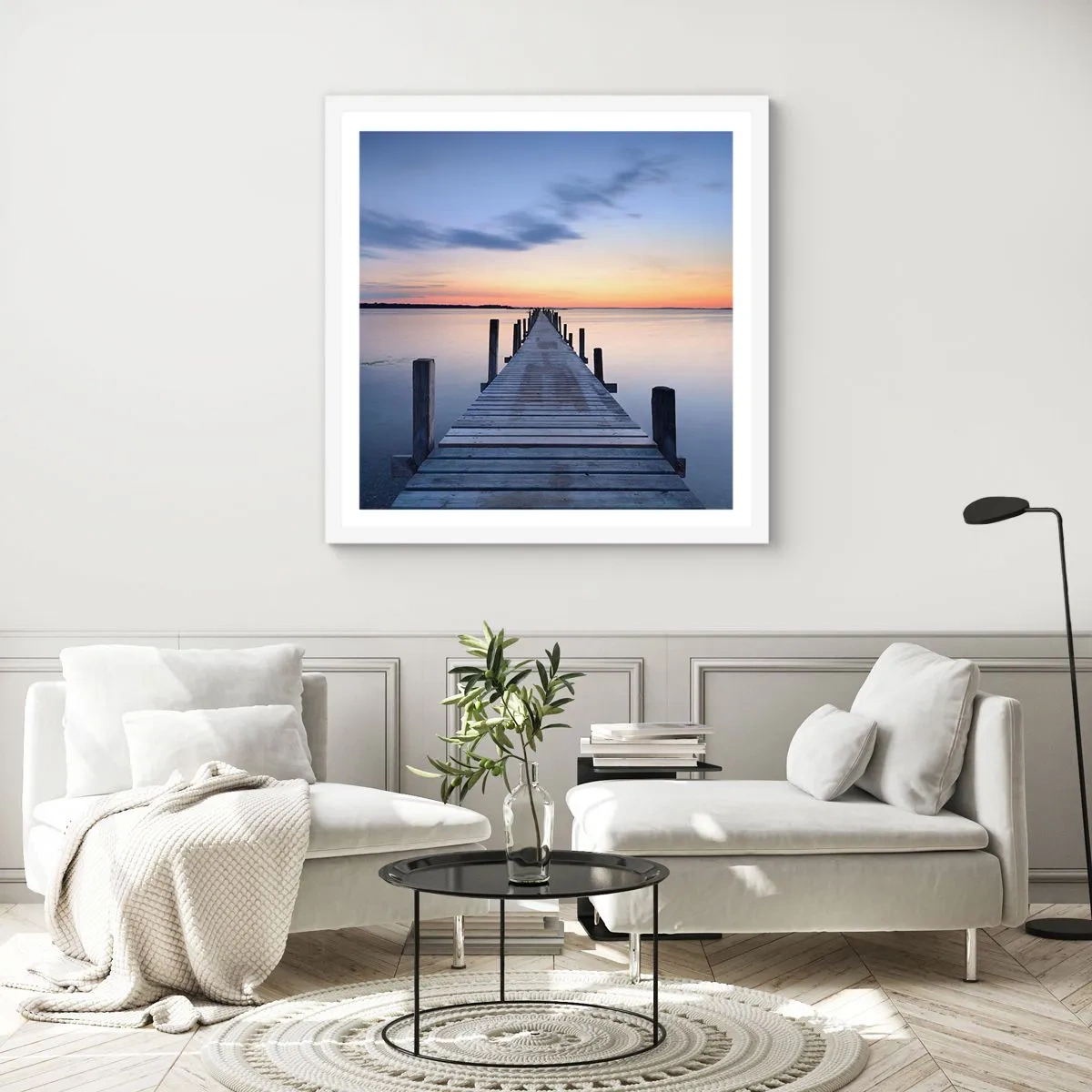 Plakat i hvid ramme - Den rolige skumringstid - 30x30 cm