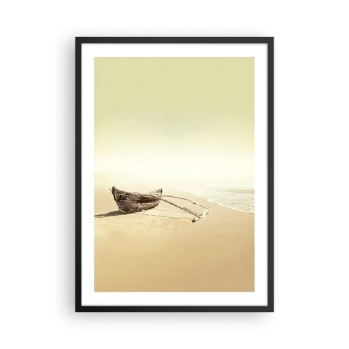 Plakat i sort ramme - En ensom træbåd på en tom strand i pastelfarver. - 50x70cm - Et minde om Sydhavet - Moderne vægdekoration til stue og soveværelse ARTTOR