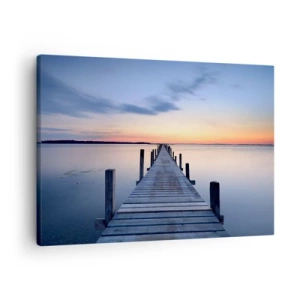 Lærredstryk - Billede på lærred - Træbro ved søen ved solnedgang - 70x50cm - Den rolige skumringstid - Moderne vægdekoration til stue og soveværelse ARTTOR