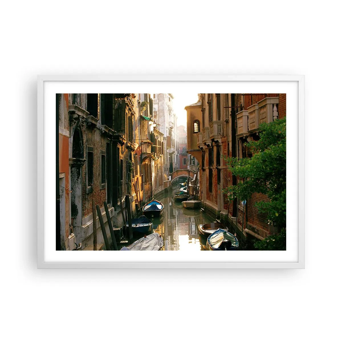 Plakat i hvid ramme - I en venetiansk baggyde - 70x50 cm