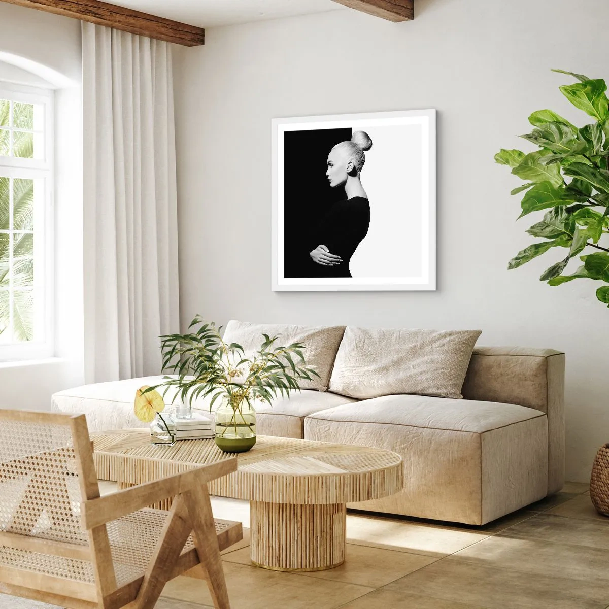 Plakat i hvid ramme - Blot en kvinde - 60x60 cm