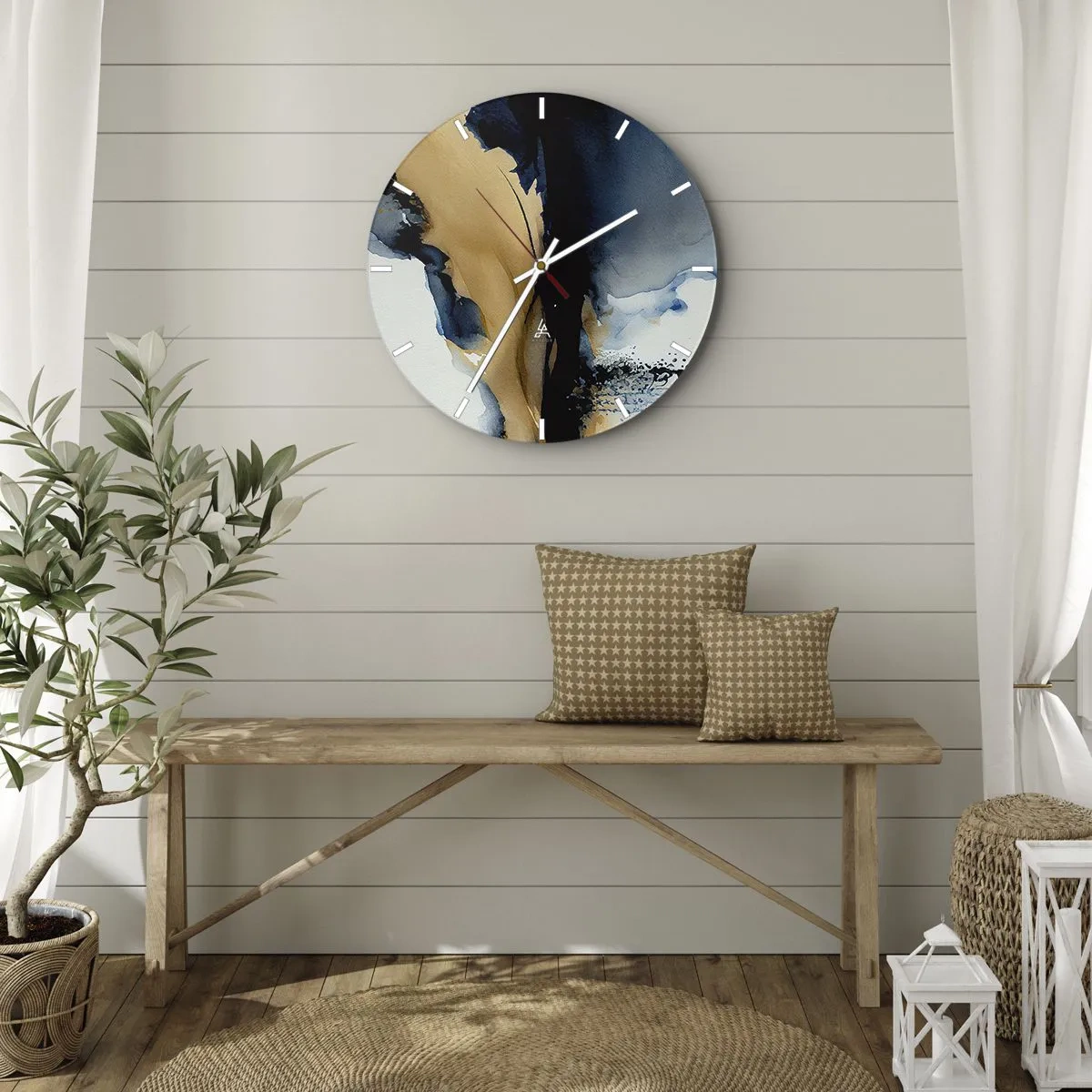 Vægur, Uret - Abstrakt akvarel med kontrast af marineblå og beige - 30x30cm - Bag sløret - Moderne vægdekoration til stue, køkken og soveværelse ARTTOR