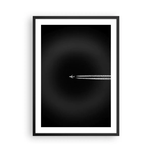 Plakat i sort ramme - Et fly, der flyver mod en sort baggrund og efterlader kondensstriber. - 50x70cm - Ind i en anden dimension - Moderne vægdekoration til stue og soveværelse ARTTOR