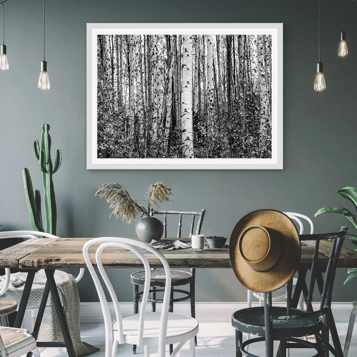 Plakat i hvid ramme - Kolonnade af birk - 91x61 cm