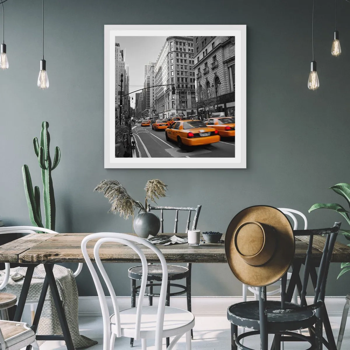 Plakat i hvid ramme - Storbyens sol - 50x50 cm