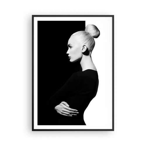 Plakat i sort ramme - Blot en kvinde - 70x100 cm