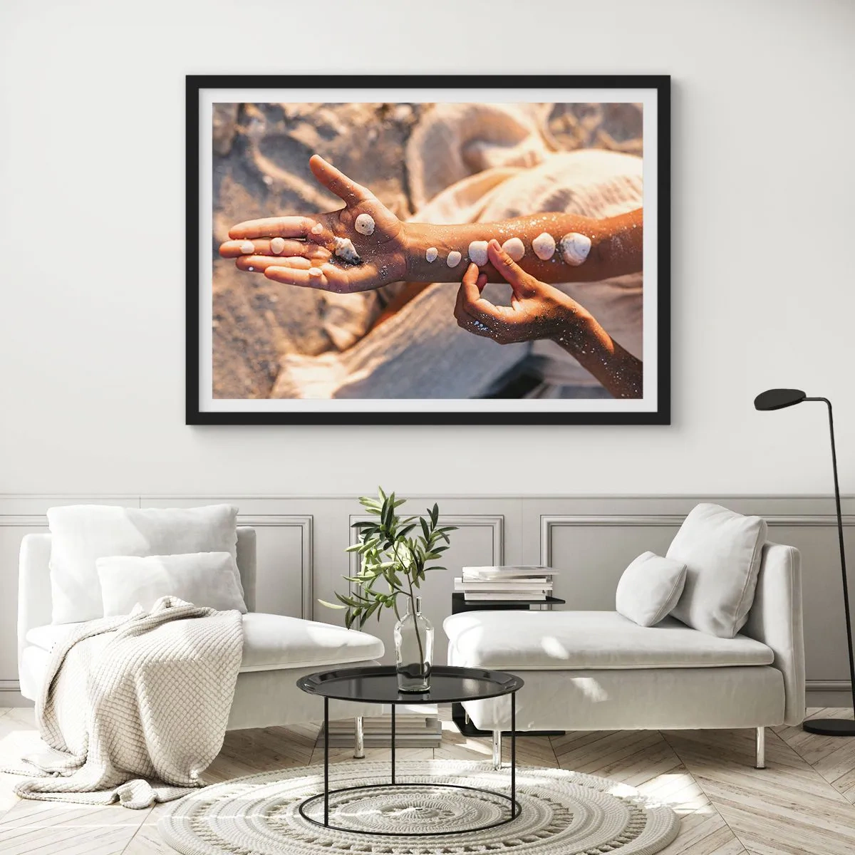 Plakat i sort ramme - Skønhed inden for rækkevidde - 40x30 cm