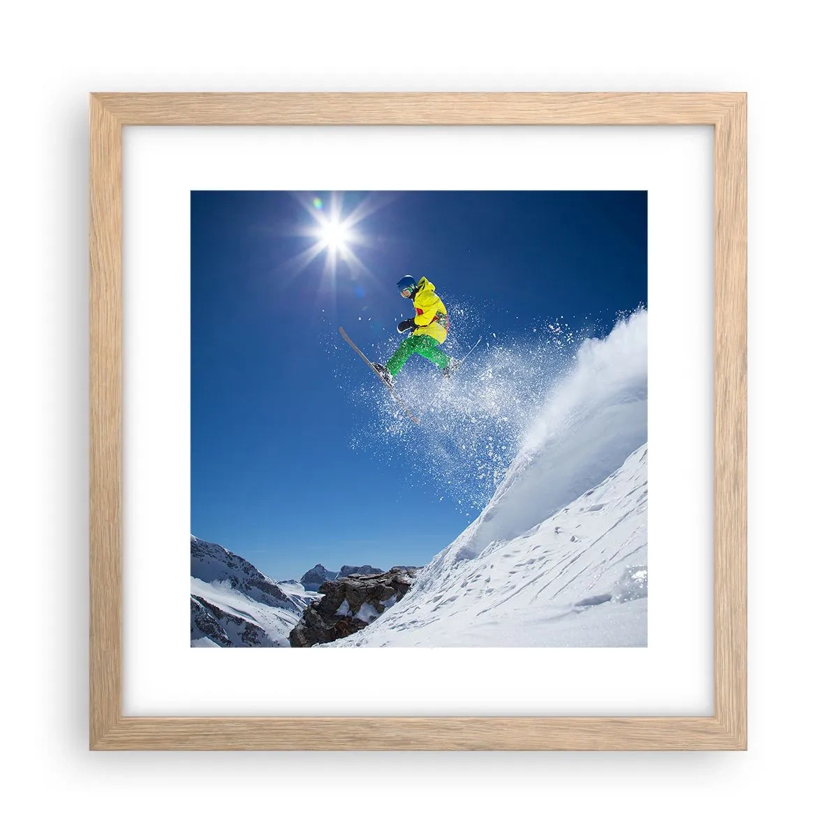 Plakat i ramme af lyst egetræ - Danser med bjergene - 30x30 cm