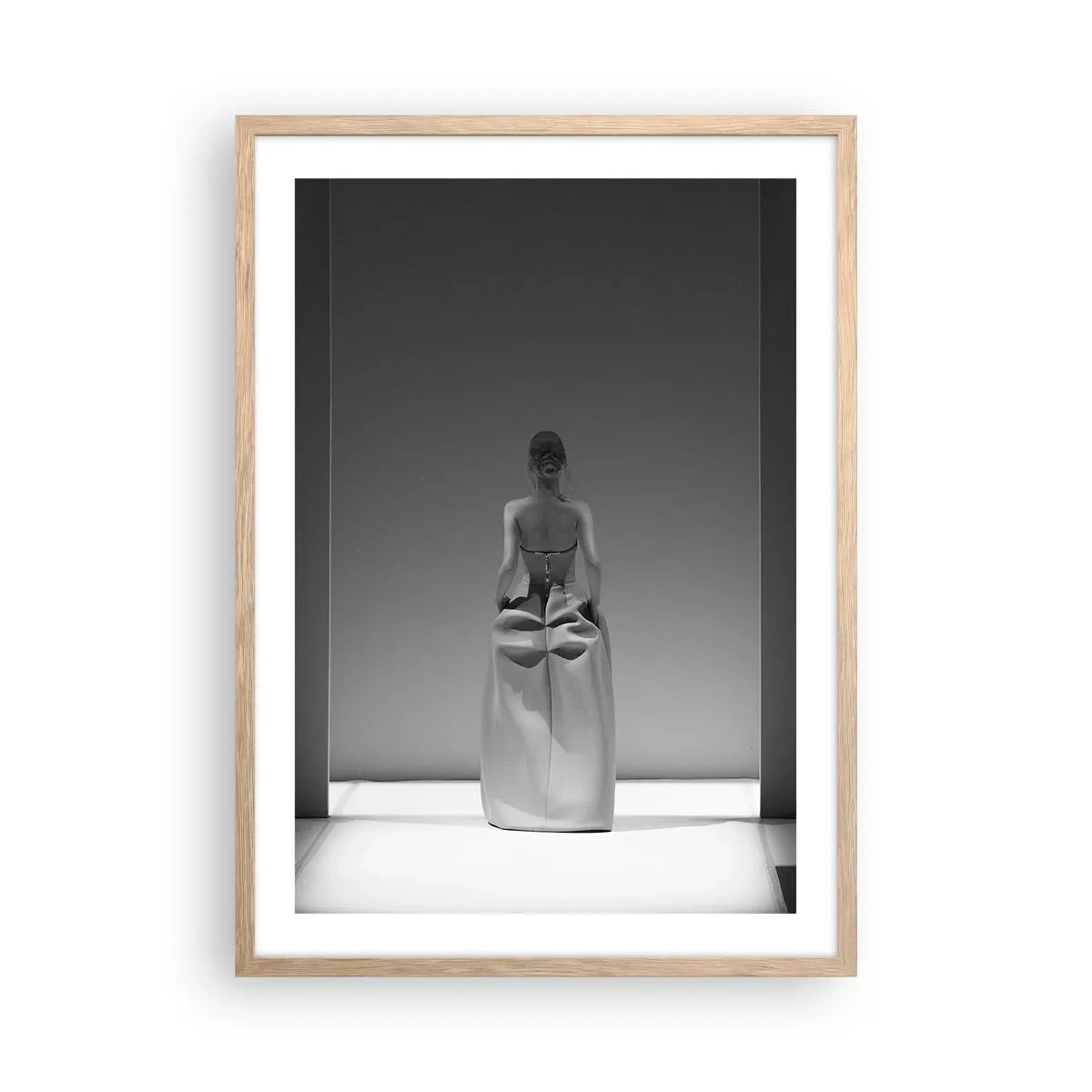 Plakat i ramme af lyst egetræ - Raffineret enkelhed - 50x70 cm