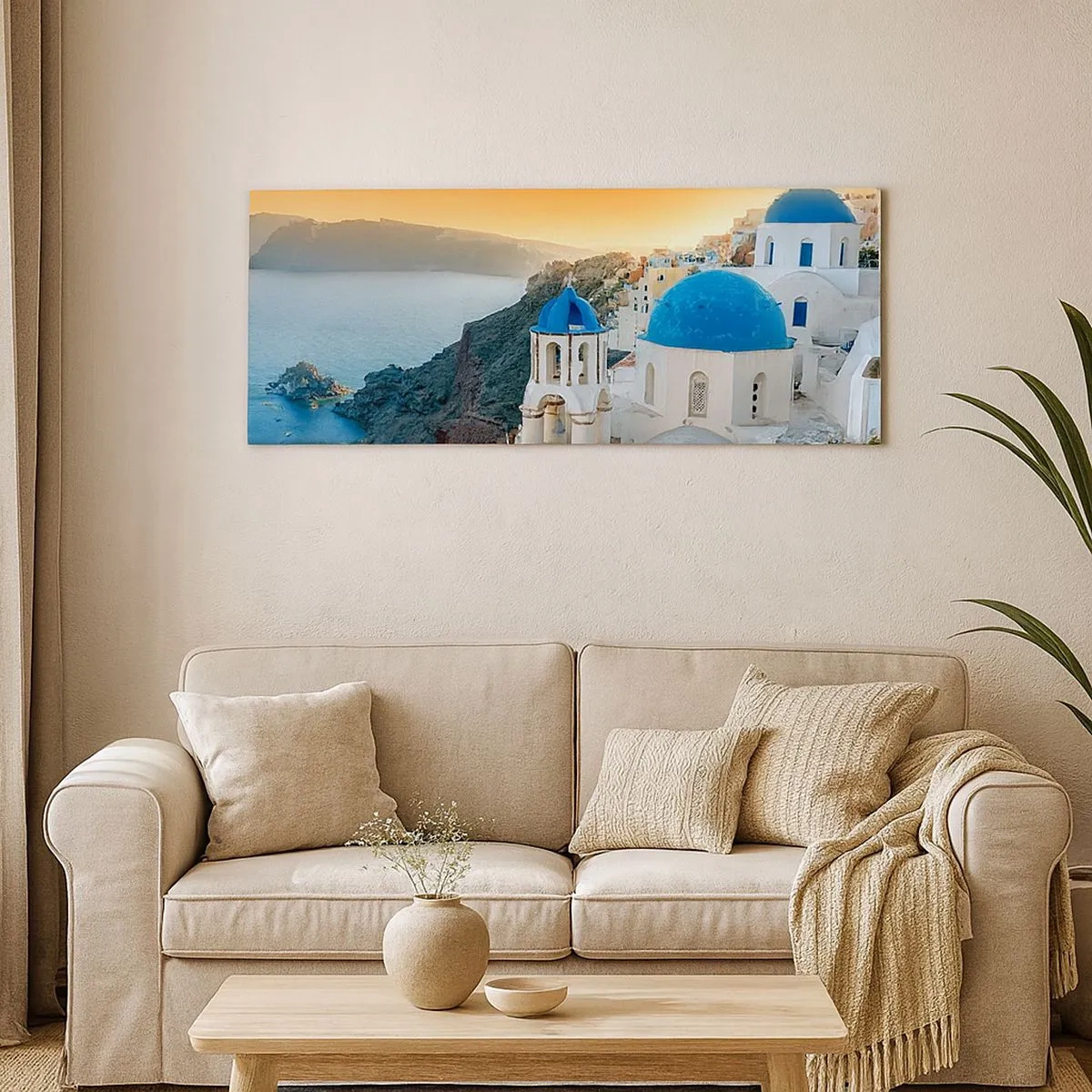Lærredstryk - Billede på lærred - Santorini - omfavnet af klipperne - 100x40 cm