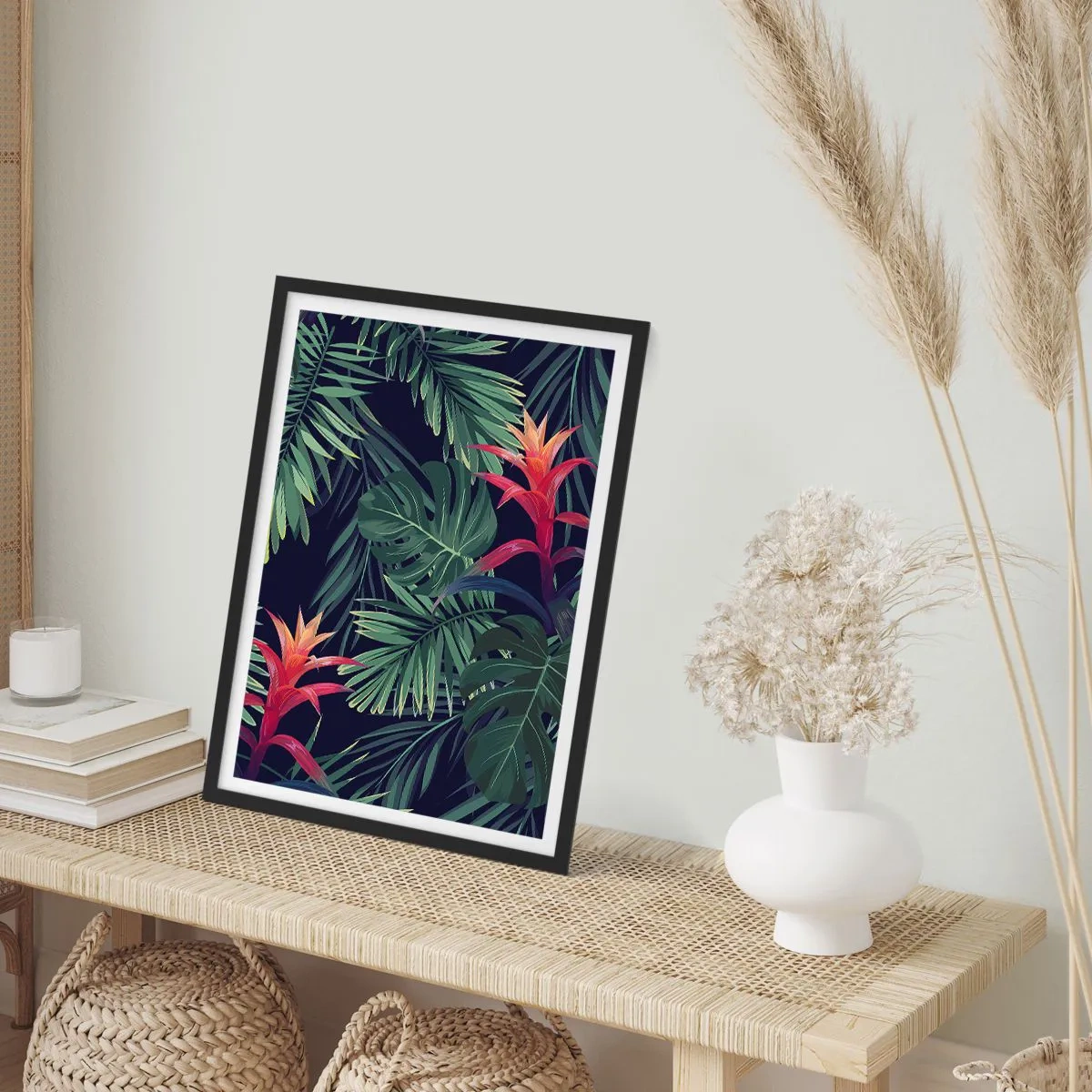 Plakat i sort ramme - Tropiske blade og blomster på en mørk baggrund - 50x70cm - Brænd i grønt - Moderne vægdekoration til stue og soveværelse ARTTOR