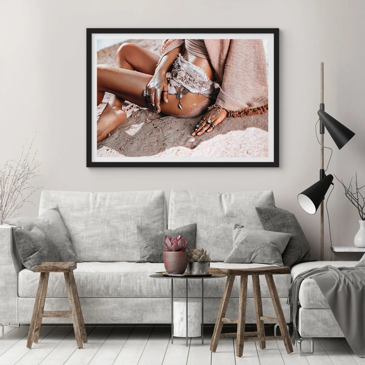 Plakat i sort ramme - Kastet ud af bølgerne? - 91x61 cm