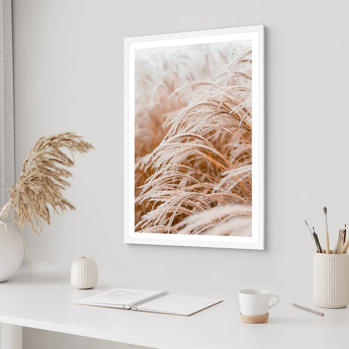 Plakat i hvid ramme - Bøjer sig for efterårssolen - 61x91 cm