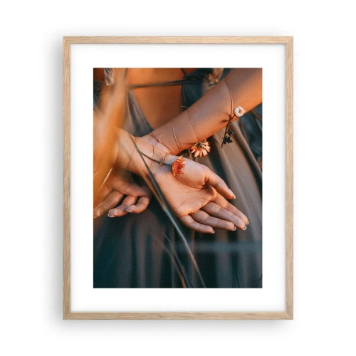 Plakat i ramme af lyst egetræ - Forbundet med naturen - 40x50 cm