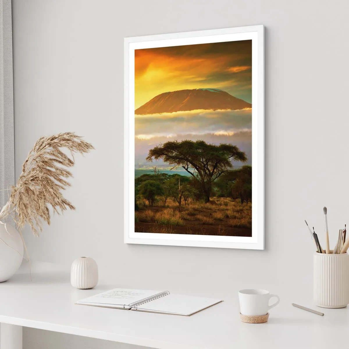 Plakat i hvid ramme - En rejsendes drøm - 30x40 cm