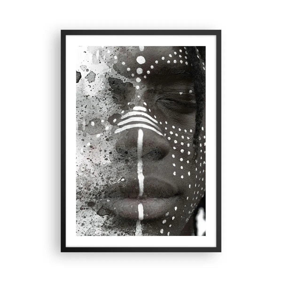 Plakat i sort ramme - Abstrakt portræt med sorte og hvide mønstre i ansigtet - 50x70cm - Opdag den oprindelige ånd - Moderne vægdekoration til stue og soveværelse ARTTOR