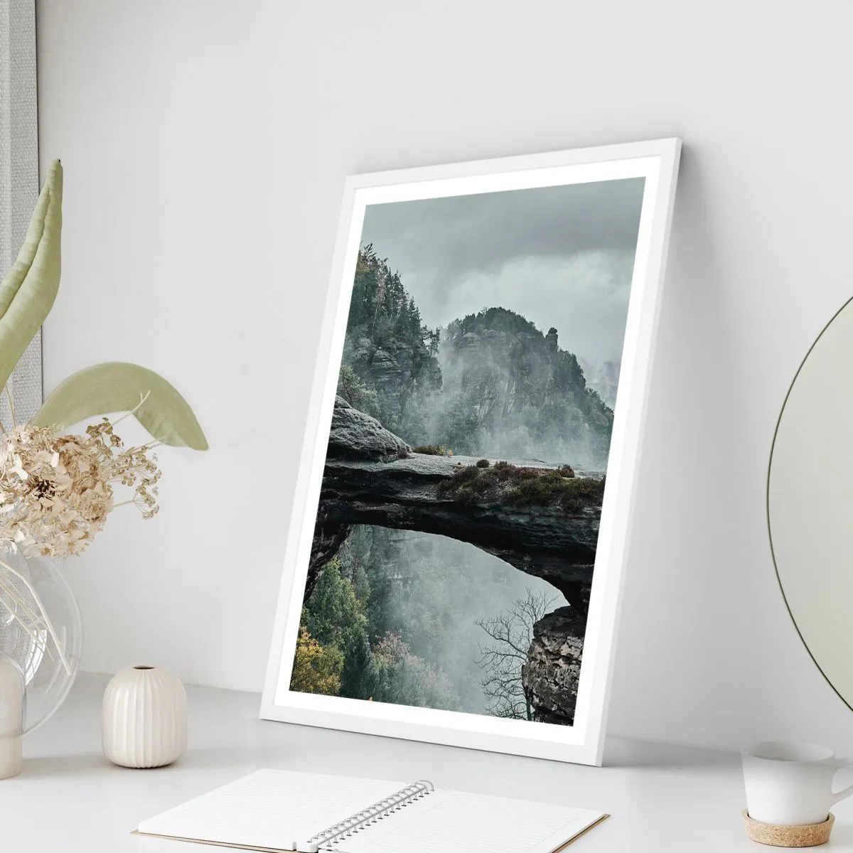 Plakat i hvid ramme - Eventyret er ved at begynde - 70x100 cm