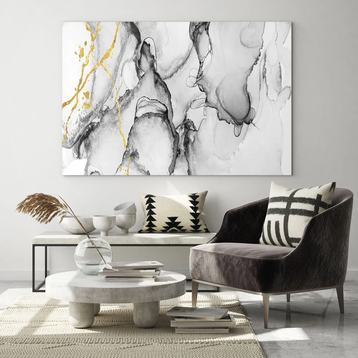 Billede på glas - Abstrakt sort-hvid komposition med en guld accent - 70x50cm - Sammensætning med guldmotiv - Moderne vægdekoration til stue og soveværelse ARTTOR
